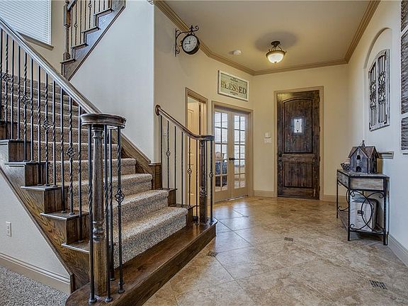 3rd image of 7227 Vista Hill Ln