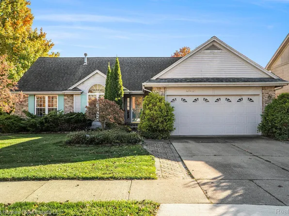 46421 Swanmere Dr, Canton, MI 48187