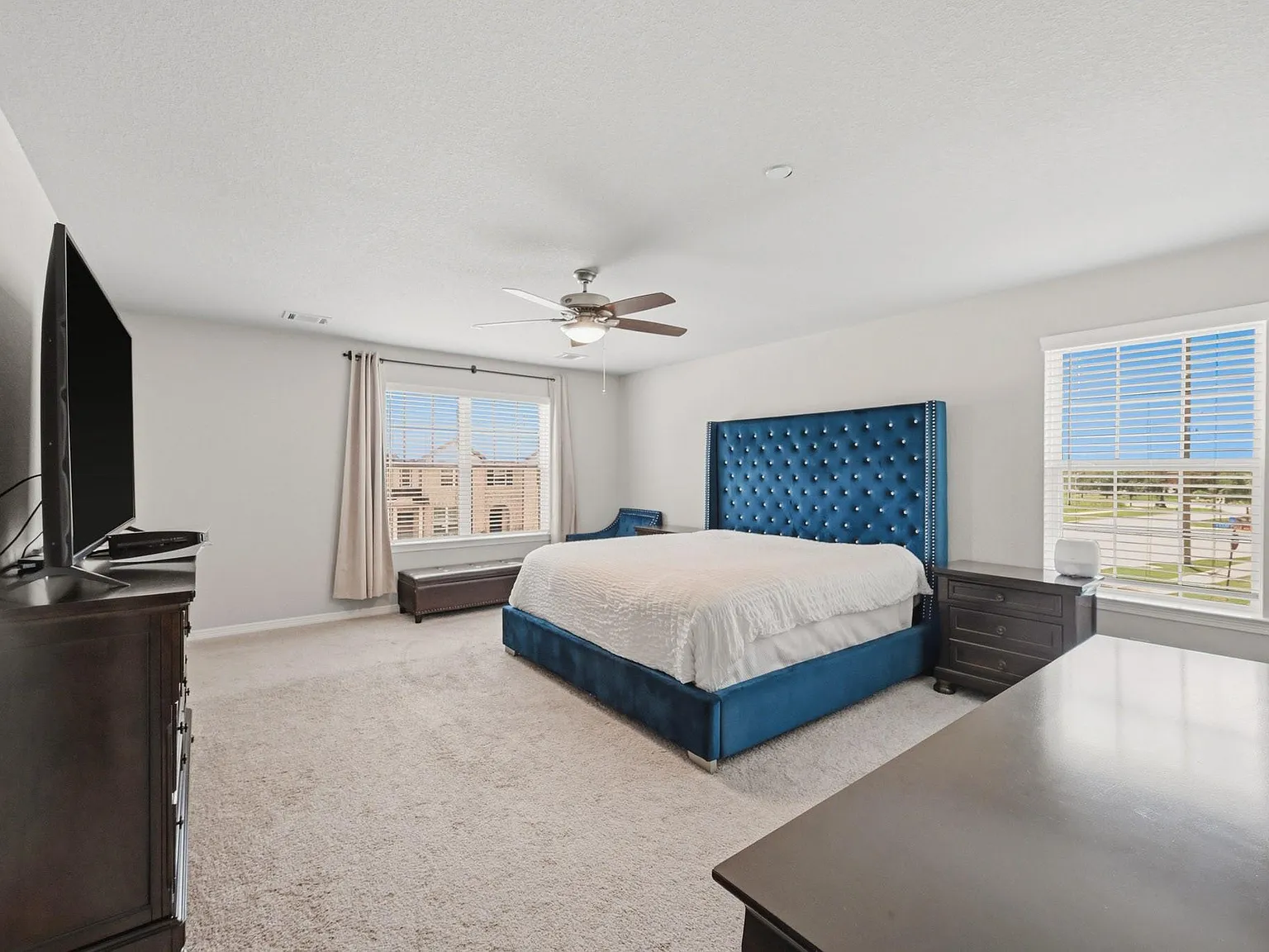3 bed, 2.5 bath, 1689 sqft, $2,000 — Photo 4