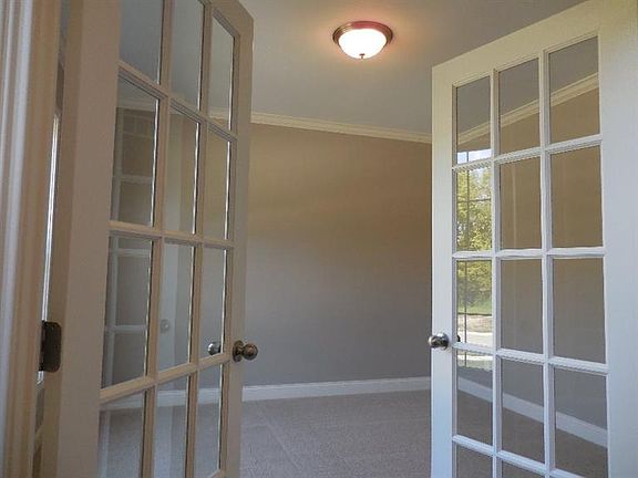 4th image of 5353 Woodview Way
