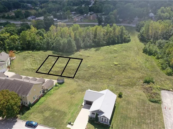 9528 E 58th St, Raytown, MO 64133