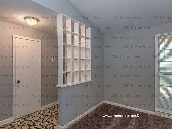 4th image of 1417 Bancroft Ave