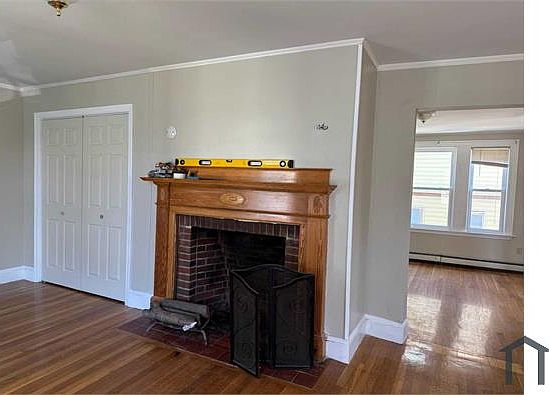 1st image of 38 Everton St Floor 2