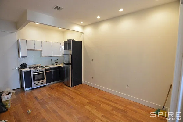 Rented by Spire Group | media 78