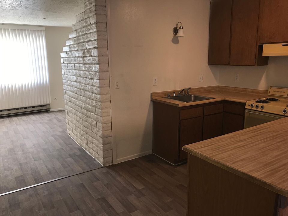 2nd image of 3437 Aztec Rd NE APT B