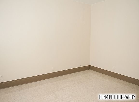 4th image of 2326 S Sacramento Ave APT 2F