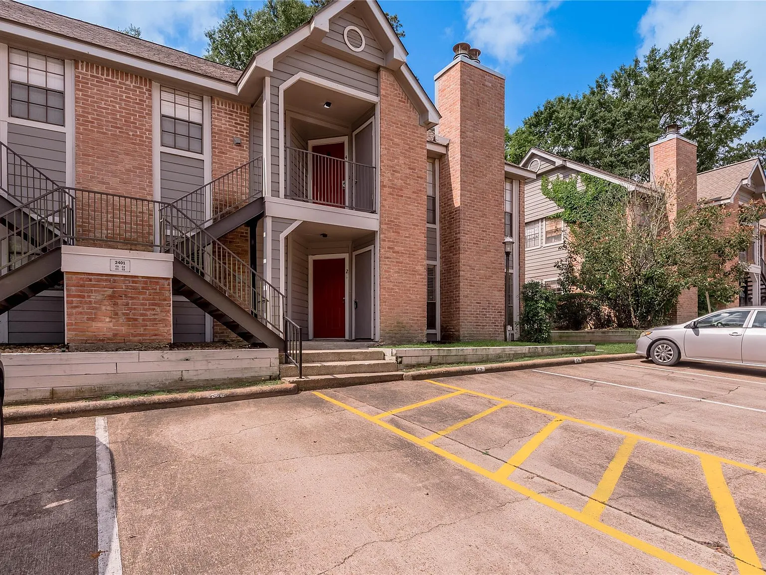 2 bed, 1.0 bath, 1025 sqft, $1,100 — Photo 4