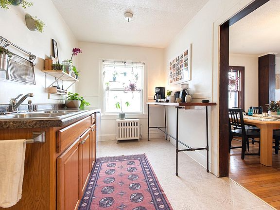 5th image of 2408 Plymouth Ave N APT 3