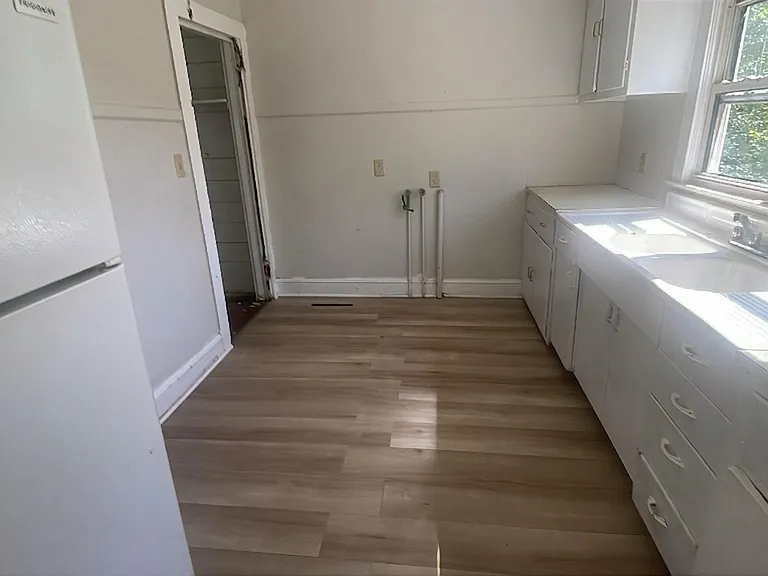 525 Lakeside Ave — Photo 6