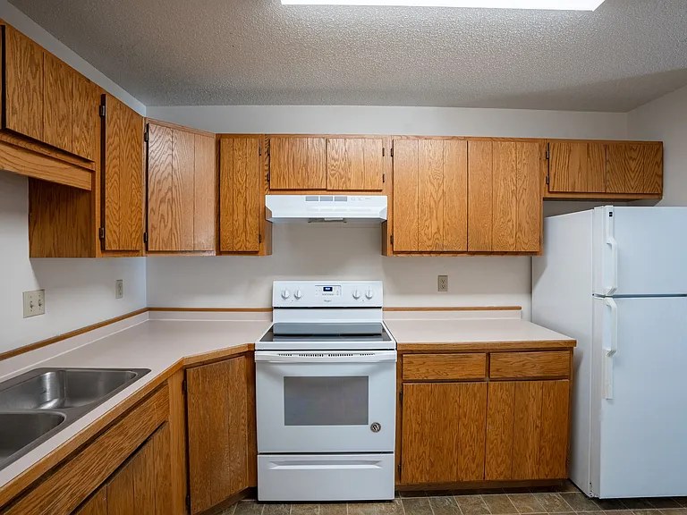Fargo, ND Westview Towers Apartments | Kitchen