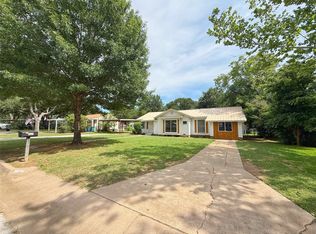 1324 Morningside Ave, Graham, TX 76450