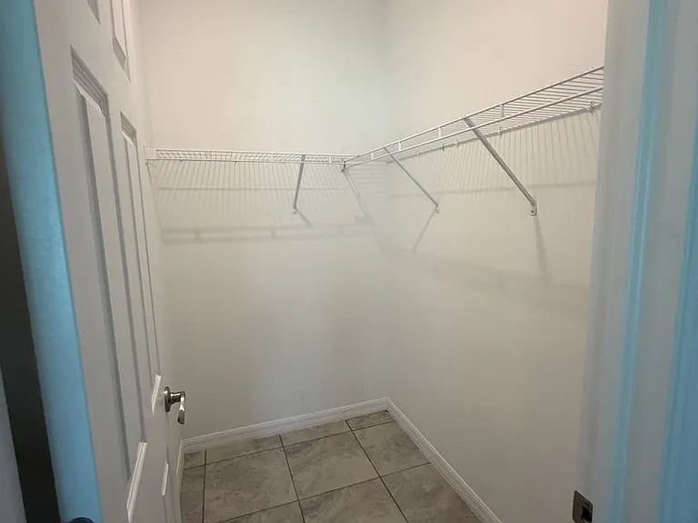 1039 San Cristobal Ave — Photo 15