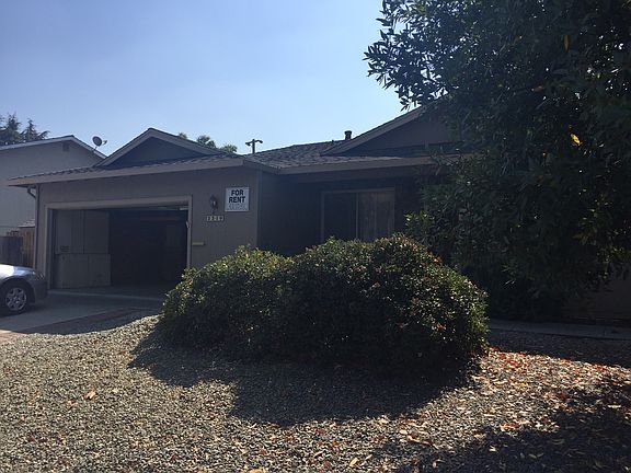 4th image of 3340 Benton St
