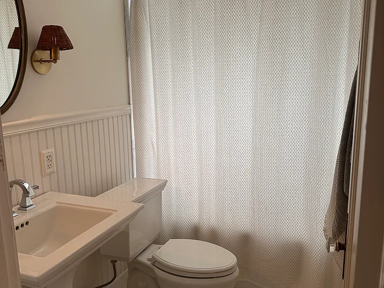 118 Anderson Ave — Photo 11