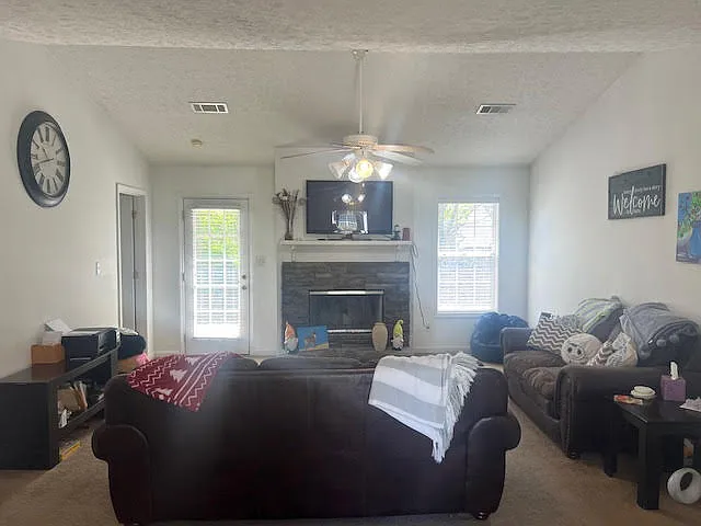 2192 Jefferson St — Photo 3