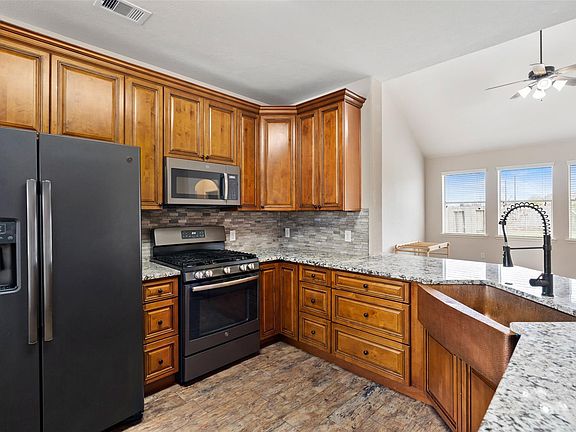 5th image of 8243 Mandalay Bay Dr