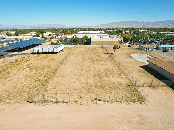 25 Tamarisk Ave, Hesperia, CA 92345