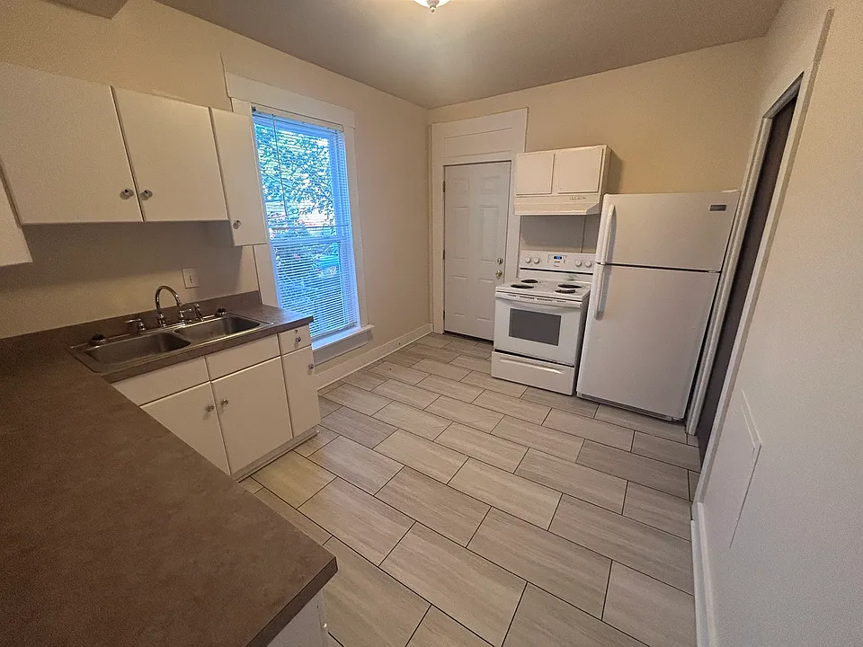 72 E 6th Ave