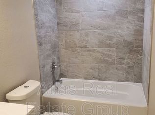 8 Lansing St, Aurora, CO 80010