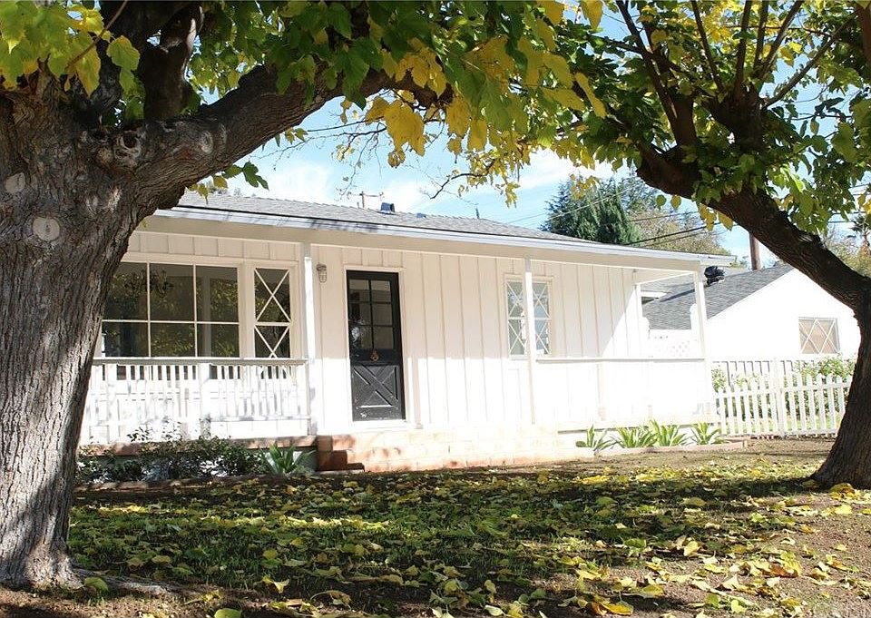 1st image of 2511 Los Feliz Dr