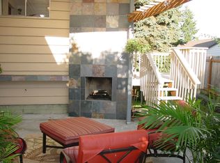 15330 72nd Ave NE, Kenmore, WA 98028