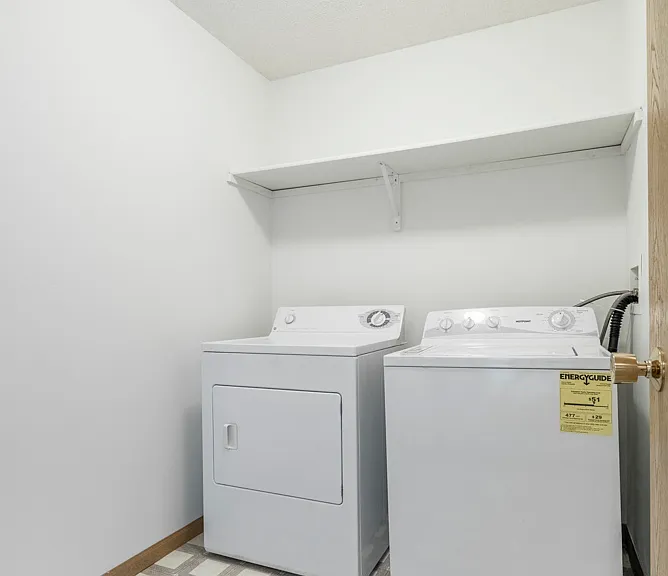 Northridge Heights Apartments — Photo 204