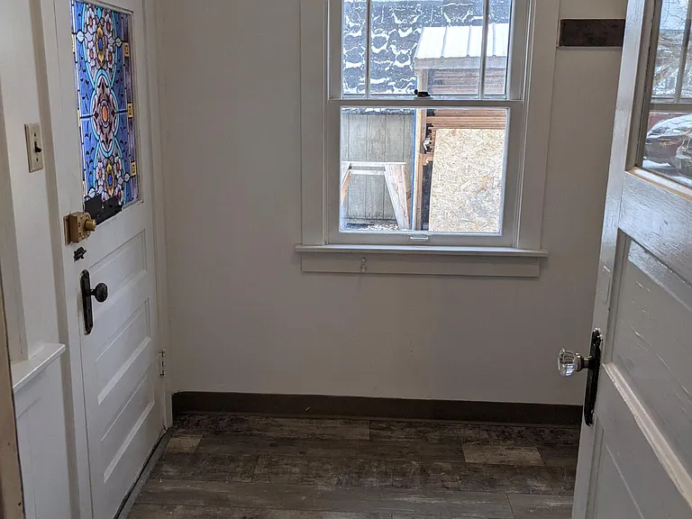 109 S 8th Ave #3 — Photo 4
