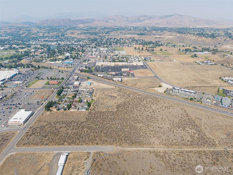 3rd image of 4 Enterprise Way Road