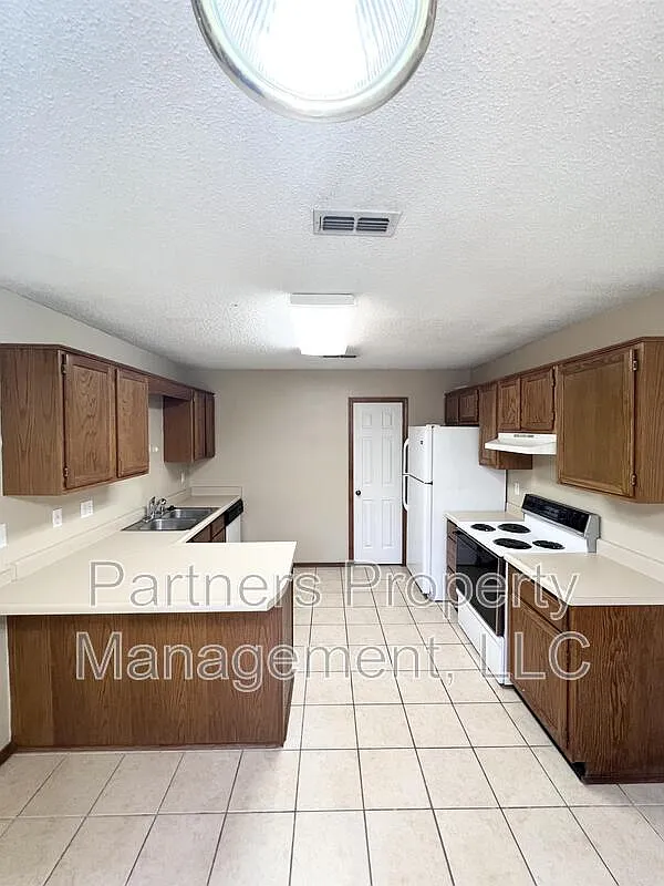 2 bed, 2.0 bath, 1240 sqft, $1,250 — Photo 4
