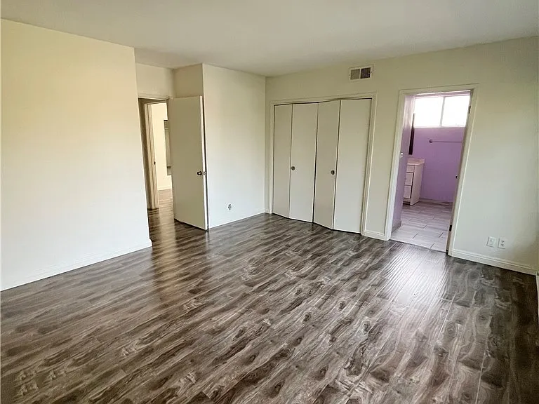 837 S Windsor Blvd #7 — Photo 19