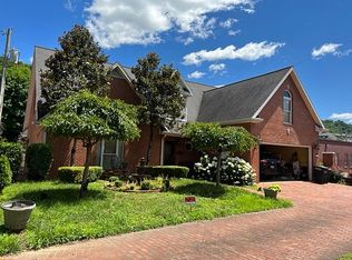 107 Primrose Ln, Pikeville, KY 41501