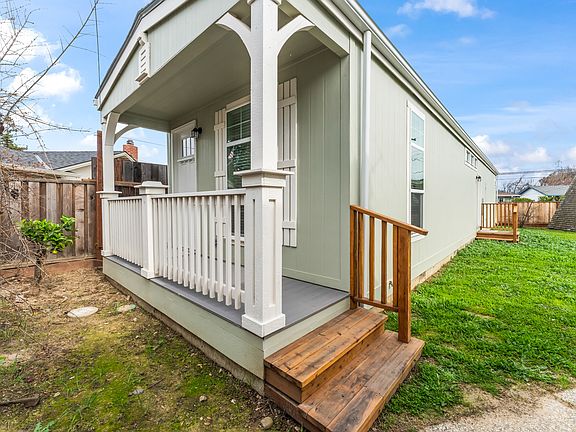 2nd image of 1822 Nestorita Way Unit 2