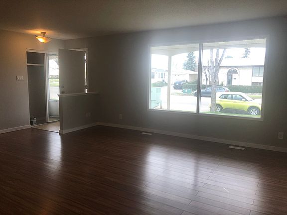 5th image of 11611 145th Ave NW