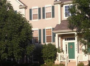 2706 N Greenwood Ave, Arlington Heights, IL 60004