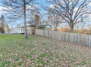 1576 Arizona St, Hobart, IN 46342