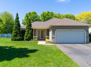 3520 Gershwin Ave N, Oakdale, MN 55128