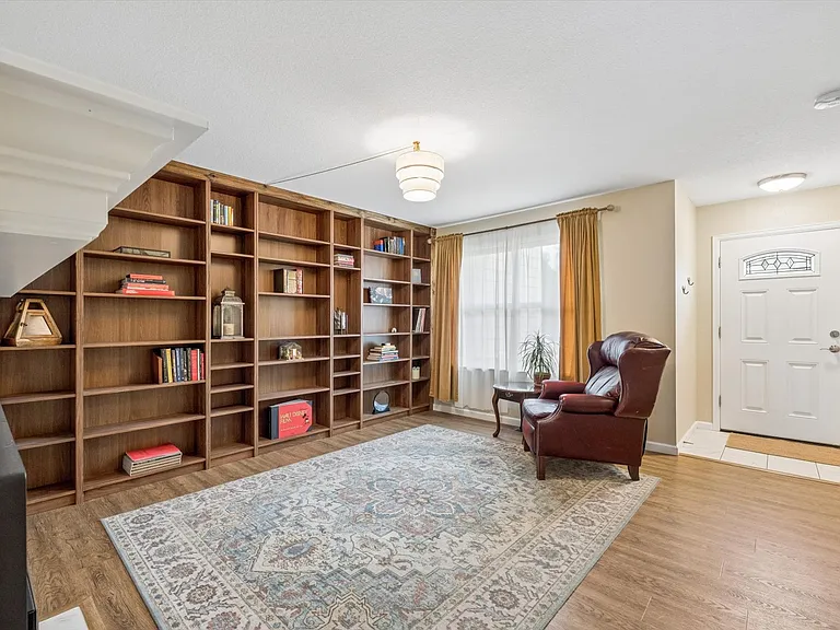 11604 Community Center Dr #8 — Photo 1