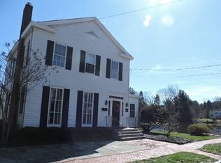 2 N Main St, Cranbury, NJ 08512