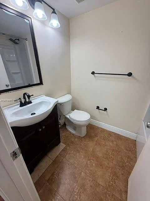 2 bed, 1030 sqft, $2,000 — Photo 3