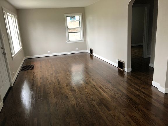 5th image of 415 Frederick Ave