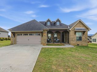 2749 Vista Meadows Ln, Sevierville, TN 37876