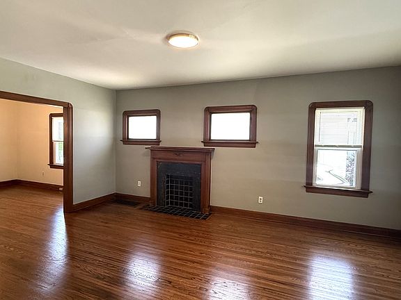 4th image of 310 Shenley Dr
