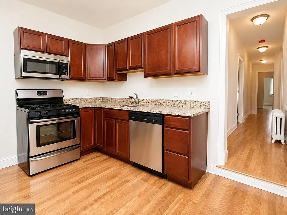 2808 W Girard Ave #A