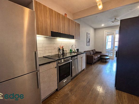 5th image of 121 Boerum St APT 4B