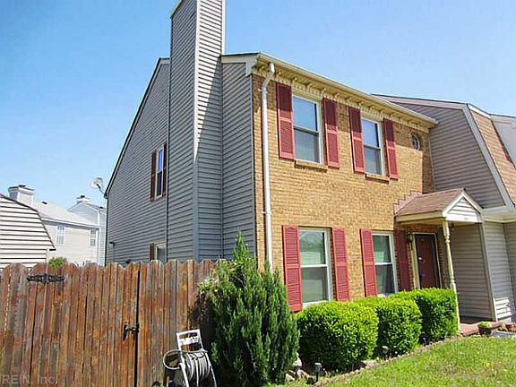 2nd image of 1207 Basswood Ct