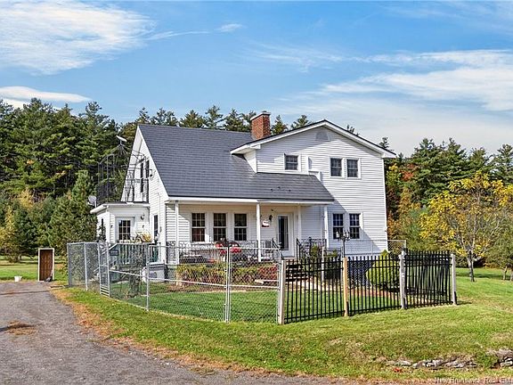 3rd image of 164 Gore Rd