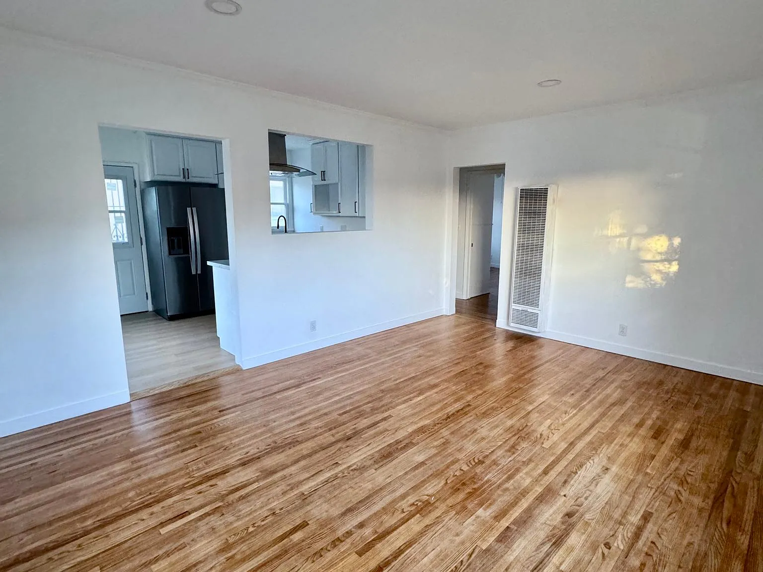 7822 Flight Ave — Photo 3