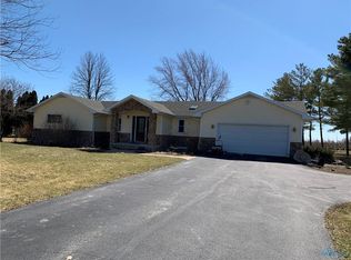 3311 Alexander Rd, Pemberville, OH 43450