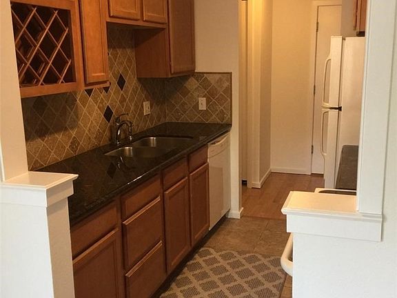 3rd image of 12700 NE 8th St APT E103