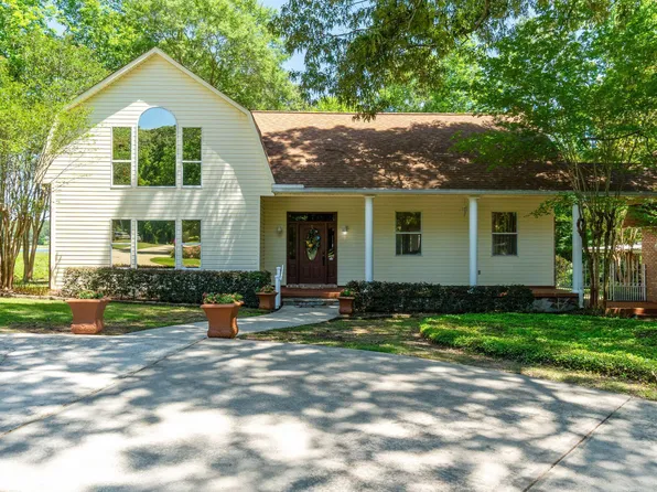 66 Serene Meadows Dr, Hattiesburg, MS 39402